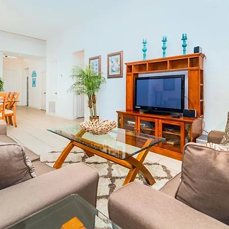 Villa 7730 Comrow